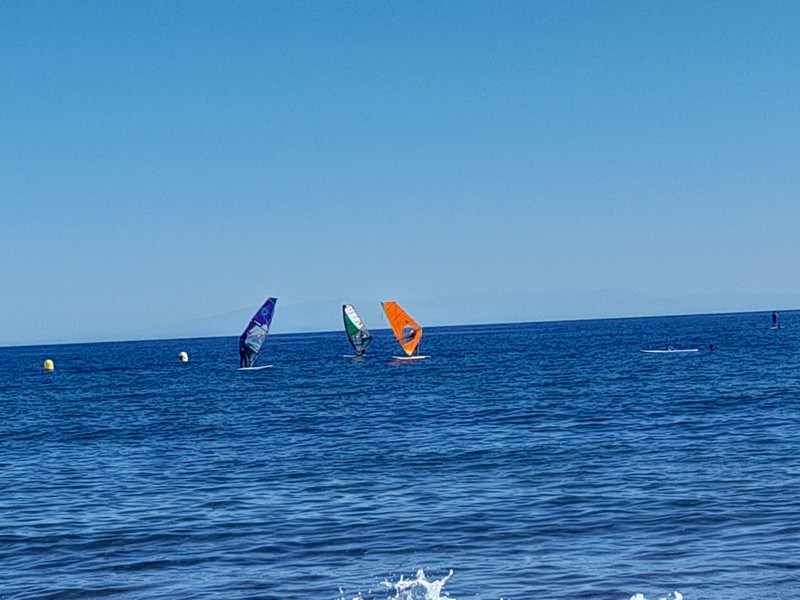 Windsurfing i stark vind